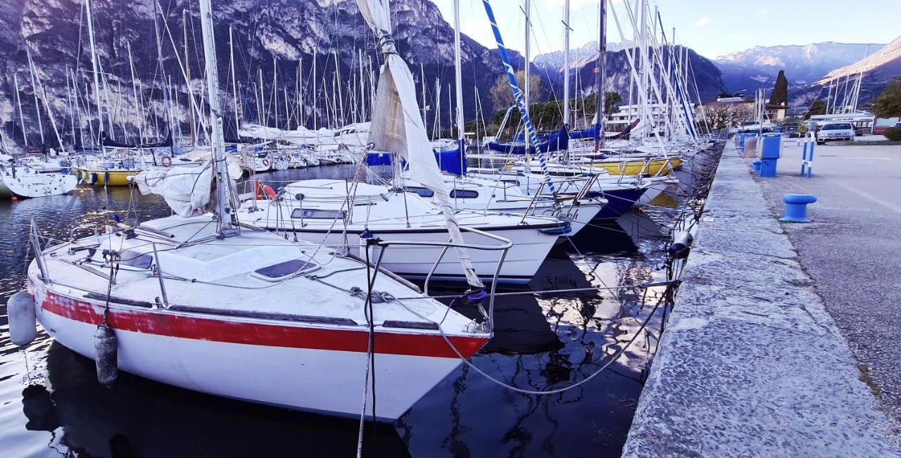 Garda Lake Aloha Apartments Torbole Sul Garda Eksteriør billede