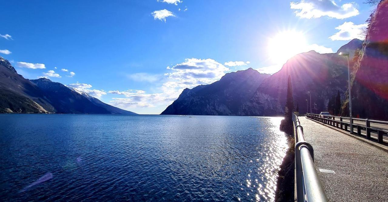 Garda Lake Aloha Apartments Torbole Sul Garda Eksteriør billede